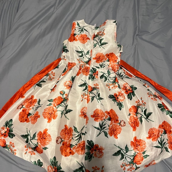 Girl’s Nannette dress size 6 - Picture 2 of 4